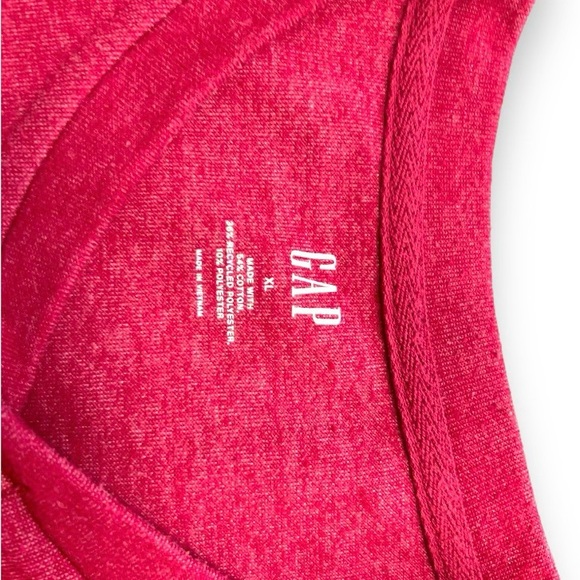 This is a GAP Henley shirt. XL, 54% cotton, 36% recycled polyester- 10% regular - Picture 2 of 2